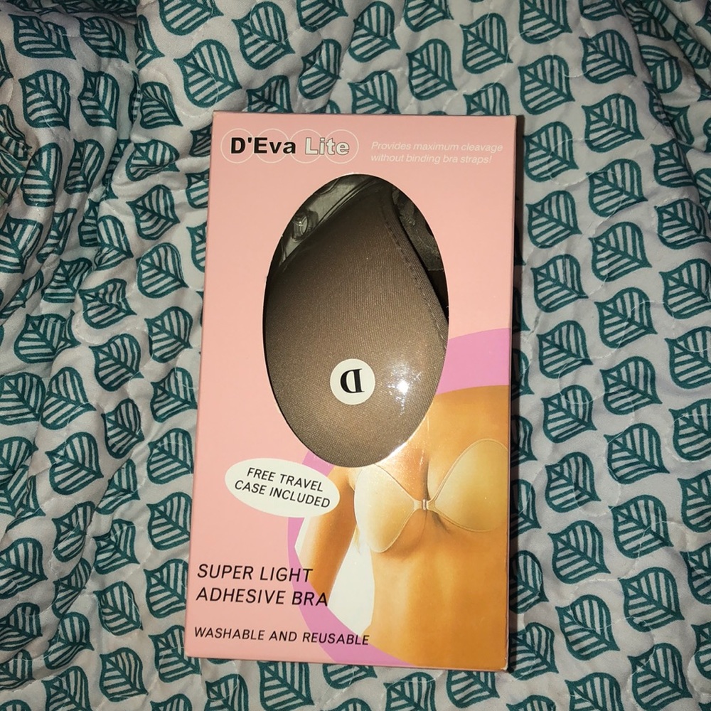 sticky bra never worn